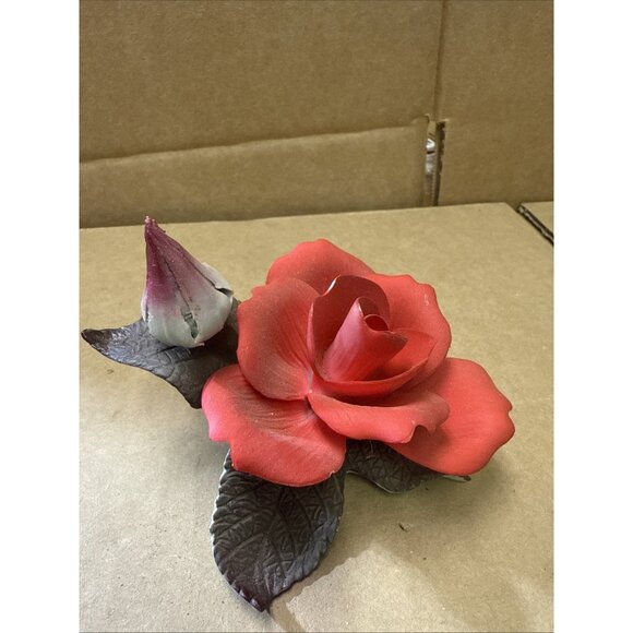 Vintage Capodimonte Porcelain Red Rose Figurine Handmade Floral Sculpture Italy - Picture 2 of 9
